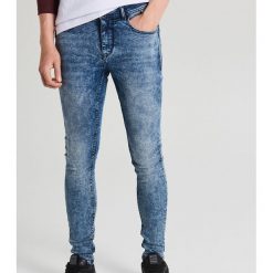 Jeansy super skinny - Niebieski. Niebieskie jeansy męskie Cropp, m. Za 99,99 zł.