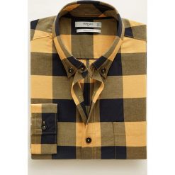 Mango Man - Koszula Claude. Brązowe koszule męskie na spinki Mango Man, l, w kratkę, z bawełny, button down, z długim rękawem. W wyprzedaży za 89,90 zł.