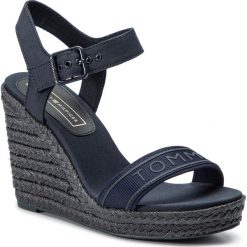 Espadryle TOMMY HILFIGER - Colorful Tommy Wedge Sandal FW0FW04160 Midnight 403. Espadryle damskie TOMMY HILFIGER. Za 399,00 zł.