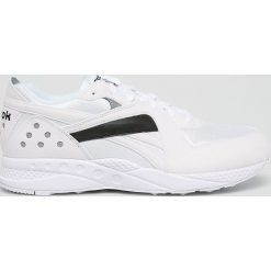 Reebok Classic - Buty. Białe sneakersy męskie Reebok Classic, z gumy, na sznurówki, reebok classic. W wyprzedaży za 229,90 zł.