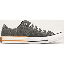 Converse - Tenisówki. Czarne trampki i tenisówki damskie Converse, bez wzorów, z gumy, na sznurówki. W wyprzedaży za 269,90 zł.