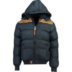 Kurtka zimowa "Droopy" w kolorze granatowym. Niebieskie płaszcze męskie Geographical Norway Men, na zimę, s, bez wzorów, ze skóry, bez kaptura. W wyprzedaży za 243,95 zł.
