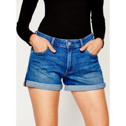 Szorty jeansowe Calvin Klein Jeans J20J213352. Niebieskie szorty damskie Calvin Klein Jeans, bez wzorów, z elastanu. Za 299,00 zł.