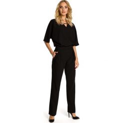 Czarny Kombinezon Elegancki z Krótkim Rękawem. Czarne kombinezony eleganckie damskie marki Molly.pl, s, z okrągłym kołnierzem, z krótkim rękawem, krótkie. Za 145,90 zł.
