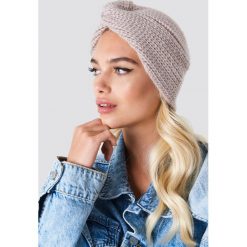 NA-KD Accessories Czapka turban - Pink. Różowe czapki zimowe damskie NA-KD Accessories, z dzianiny. Za 40,95 zł.