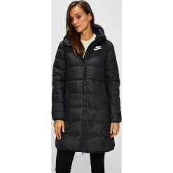 Nike Sportswear - Kurtka Windrunner. Czarne kurtki damskie marki Nike Sportswear, s, z poliesteru, z kapturem. W wyprzedaży za 499,90 zł.