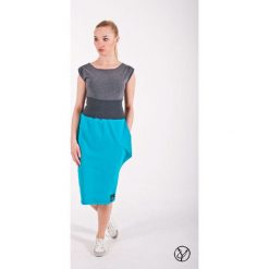 Spódnica z kieszenią turkus midi. Niebieskie spódniczki damskie Hultaj Polski, s, bez wzorów, z elastanu, eleganckie, midi, ołówkowe. Za 149,00 zł.