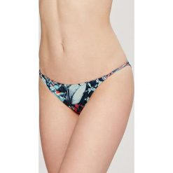 Roxy - Figi kąpielowe. Stroje kąpielowe damskie Roxy. W wyprzedaży za 69,90 zł.