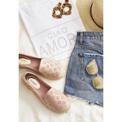 Różowe Espadryle Reportedly. Różowe espadryle damskie Born2be, z aplikacjami, z nubiku. Za 89,99 zł.