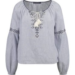 Bluzki asymetryczne: Abercrombie & Fitch RUFFLE BLOUSE Bluzka navy