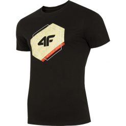 T-shirt męski TSM010 - głęboka czerń. Czarne koszulki męskie 4f, m, bez wzorów, bez kołnierzyka. W wyprzedaży za 49,99 zł.