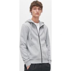 Rozpinana bluza z kapturem -. Bluzy męskie Reserved, s, bez wzorów, z kapturem, bez rękawów, z kapturem. Za 109,99 zł.