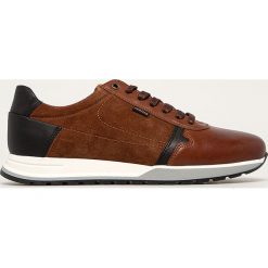 Wojas - Buty skórzane. Pomarańczowe sneakersy męskie Wojas, z okrągłym noskiem, na sznurówki. W wyprzedaży za 299,90 zł.