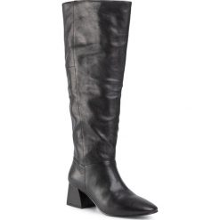 Kozaki VAGABOND - Alice 4823-001-20 Black. Czarne kozaki damskie Vagabond, ze skóry, bez obcasa, bez zapięcia. W wyprzedaży za 429,00 zł.