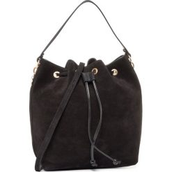 Torebka COCCINELLE - FS6 Alpha Suede E1 FS6 23 01 01 Noir 001. Czarne torebki klasyczne damskie Coccinelle, bez wzorów, ze skóry, bez dodatków. W wyprzedaży za 689,00 zł.
