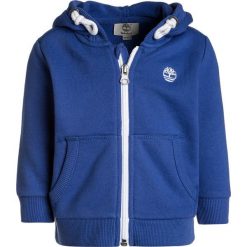 Timberland BABY LAYETTE CARDIGAN Bluza rozpinana blaugrau. Niebieskie bluzy męskie marki Timberland, z bawełny. Za 199,00 zł.