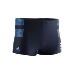 Bokserki pływackie. Niebieskie kąpielówki męskie marki Adidas. Za 94,99 zł.