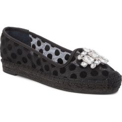 Espadryle GUESS - Gill FLGIL2 FAP14 BLKBL. Czarne espadryle damskie marki Guess, z aplikacjami, z materiału, na płaskiej podeszwie. W wyprzedaży za 289,00 zł.