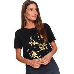 T-shirt damski z nadrukiem i kamieniami. Czarne t-shirty damskie z nadrukiem, z bawełny, z okrągłym kołnierzem. W wyprzedaży za 29,99 zł.