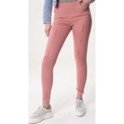 Ciemnoróżowe Spodnie Amiably. Szare spodnie damskie Born2be, s. Za 59,99 zł.