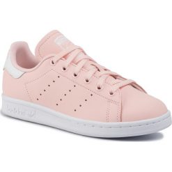Buty adidas - Stan Smith W EE7708 Icepnk/Ftwwht/Icepnk. Różowe półbuty damskie Adidas, na co dzień, bez wzorów, ze skóry, bez obcasa, na płaskiej podeszwie, bez zapięcia. W wyprzedaży za 259,00 zł.