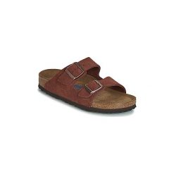 Klapki Birkenstock ARIZONA SFB. Czerwone klapki damskie Birkenstock, bez wzorów, bez obcasa. W wyprzedaży za 335,20 zł.