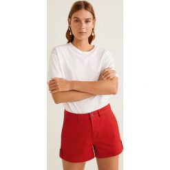 Mango - Szorty Chino4. Czerwone szorty damskie marki Mango, z elastanu, casualowe. Za 69,90 zł.