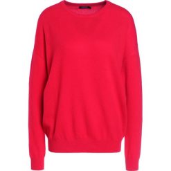 Swetry klasyczne damskie: J.LINDEBERG MICKI Sweter red deep
