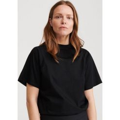 T-shirt z merceryzowanej bawełny - Czarny. Czarne t-shirty damskie Reserved, xl, bez wzorów, z bawełny, bez kołnierzyka. W wyprzedaży za 39,99 zł.