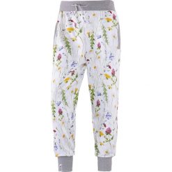 Spodnie dresowe w kolorze białym. Białe spodnie damskie Street & Sports Wear, xs, z dresówki. W wyprzedaży za 141,95 zł.