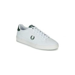 Buty Fred Perry DEUCE LEATHER. Białe trampki męskie Fred Perry, bez wzorów, bez zapięcia. Za 449,00 zł.