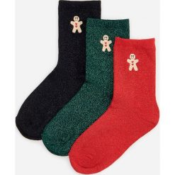 Brokatowe skarpetki 3 pack - Czerwony. Czerwone skarpetki damskie Reserved, bez wzorów. Za 29,99 zł.