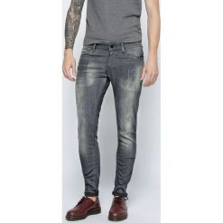 G-Star Raw - Jeansy Revend Super Slim. Szare jeansy męskie regular G-Star RAW, z aplikacjami, z bawełny. W wyprzedaży za 339,90 zł.