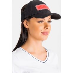 CZAPKA armani exchange. Czarne czapki damskie Armani Exchange, z aplikacjami, z bawełny. Za 215,10 zł.