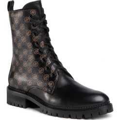 Trapery SOLO FEMME - 30313-04-L15/L48-52-00 Czarny. Czarne trapery damskie Solo Femme, ze skóry, klasyczne, bez obcasa, bez zapięcia. Za 529,00 zł.