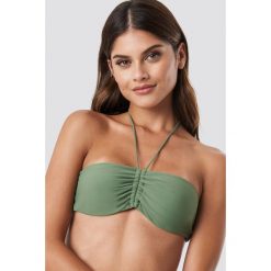 NA-KD Swimwear Góra bikini bandeau z marszczeniem - Green. Zielone bikini NA-KD Swimwear, z haftami. Za 60,95 zł.
