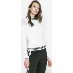 Swetry klasyczne damskie: Guess Jeans – Sweter Carol