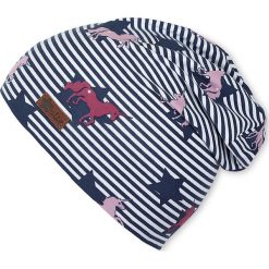 Czapka beanie w kolorze granatowym. Niebieskie czapeczki niemowlęce marki Sterntaler, ze skóry. W wyprzedaży za 32,95 zł.