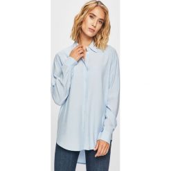 Calvin Klein Jeans - Koszula. Niebieskie bluzki damskie Calvin Klein Jeans, na co dzień, s, bez wzorów, z wiskozy, klasyczne, z kapturem, z długim rękawem. W wyprzedaży za 299,90 zł.