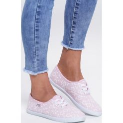 Różowe Tenisówki Let's Go Now. Różowe trampki i tenisówki damskie Renee, w kwiaty, na sznurówki. Za 29,99 zł.