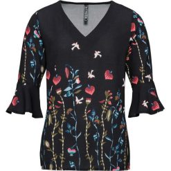 Shirt bluzkowy w kwiaty bonprix czarny w kwiaty. Czarne koszulki damskie bonprix, z nadrukiem, z dekoltem w serek. Za 44,99 zł.