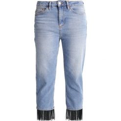 Boyfriendy damskie: Topshop Petite Jeansy Slim Fit middenim