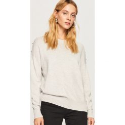 Sweter z dekoltem w łódkę - Jasny szar. Szare swetry klasyczne damskie marki Reserved, l, z dekoltem w łódkę. Za 59,99 zł.