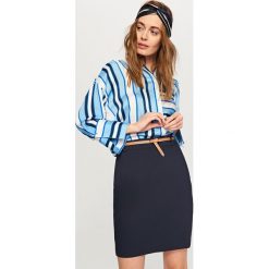 Spódnica z paskiem - Granatowy. Niebieskie spódniczki damskie Reserved, bez wzorów. Za 49,99 zł.