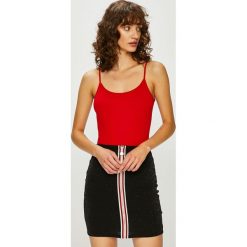 Tally Weijl - Top. Czerwone bluzki damskie TALLY WEIJL, s, bez wzorów, z elastanu, bez kołnierzyka, bez rękawów. W wyprzedaży za 29,90 zł.