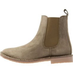 Buty damskie: mint&berry Botki truffle