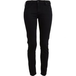 Lee ELLY Jeans Skinny Fit black rinse. Czarne jeansy damskie marki Lee, z bawełny. W wyprzedaży za 271,15 zł.