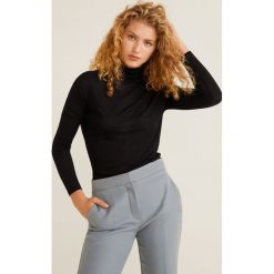 Mango - Bluzka Alto. Czarne bluzki z golfem marki Mango, s, z wiskozy. W wyprzedaży za 39,90 zł.