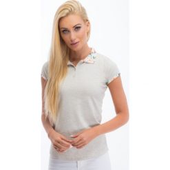 Bluzki damskie: Beżowa bluzka polo 6664