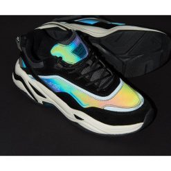 Sneakersy z elementem odblaskowym - Fioletowy. Fioletowe sneakersy męskie Cropp, bez zapięcia. Za 199,99 zł.